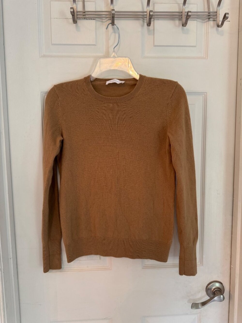 Everlane Brown 100% Cashmere Long Sleeve Crewneck Sweater Women's Small - Picture 2 of 6